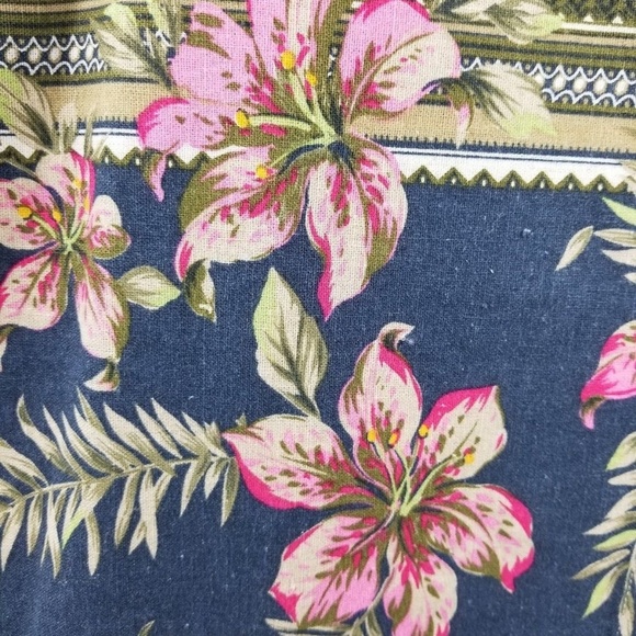 Hearts of Palm Women's Linen Blouse Hawaiian - Picture 5 of 6